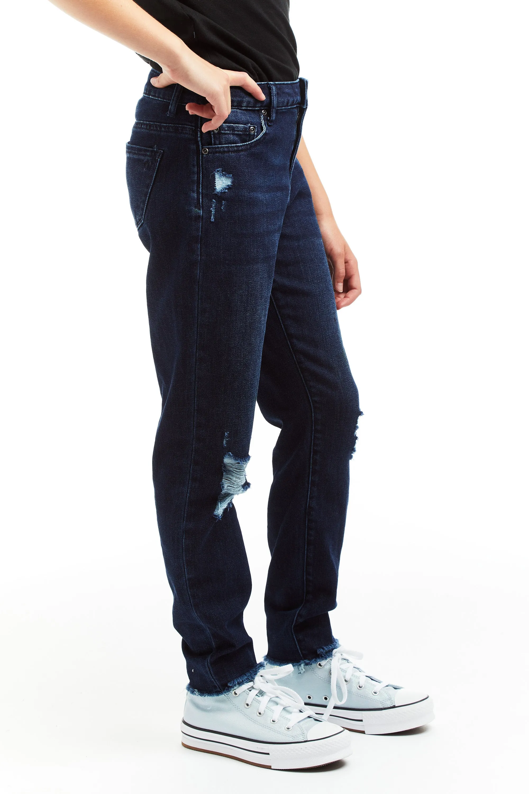 Destructed Weekender Pant In Indigo