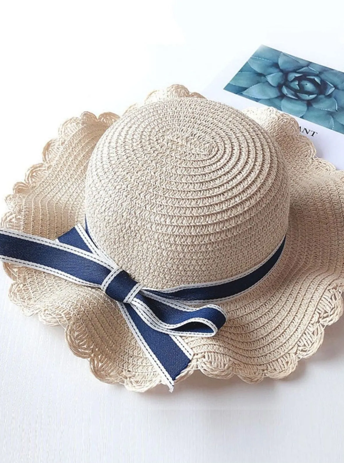 Girls Ruffled Wave Ribbon Banded Straw Hat