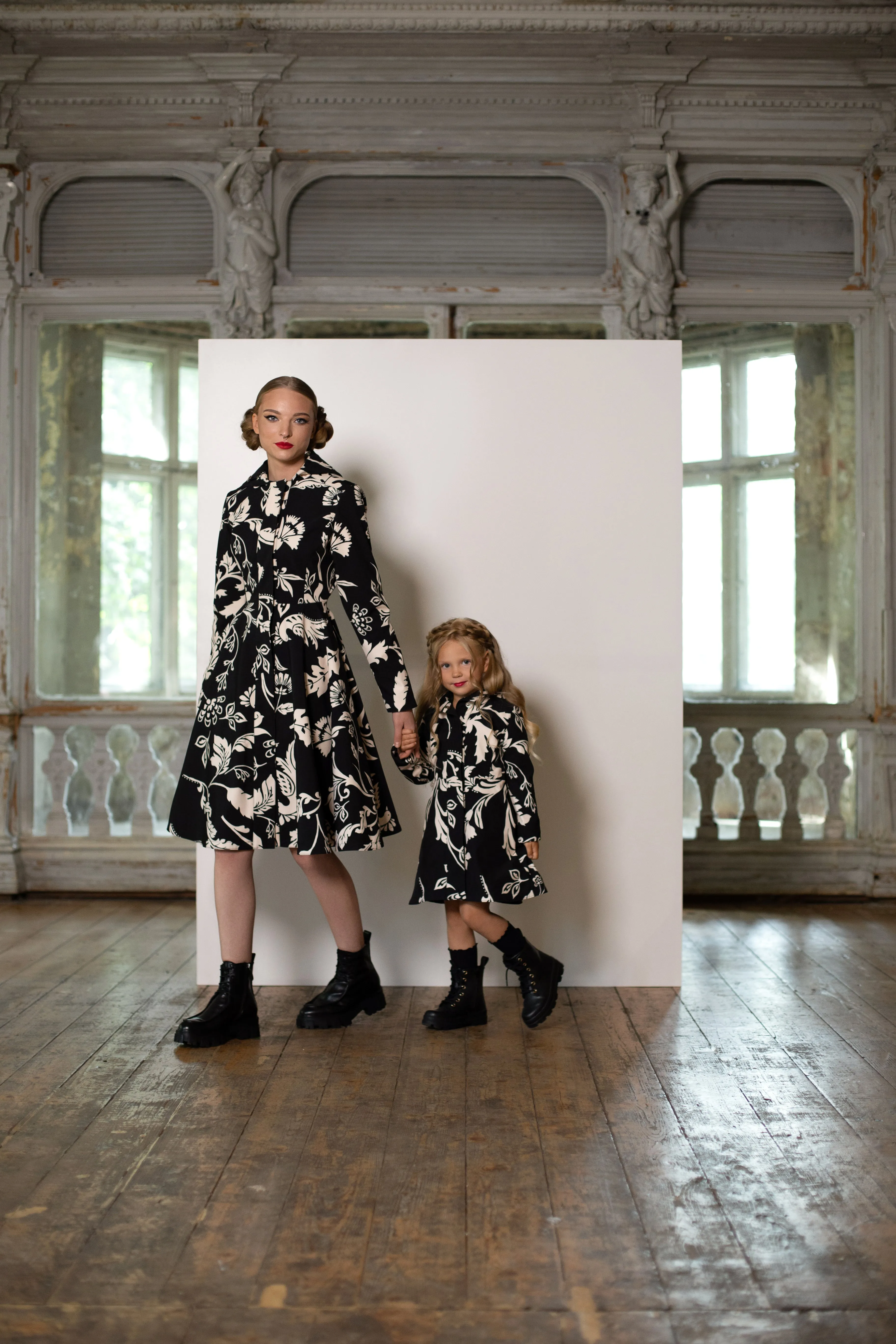 Kids' Blooming Night Raincoat Black and White