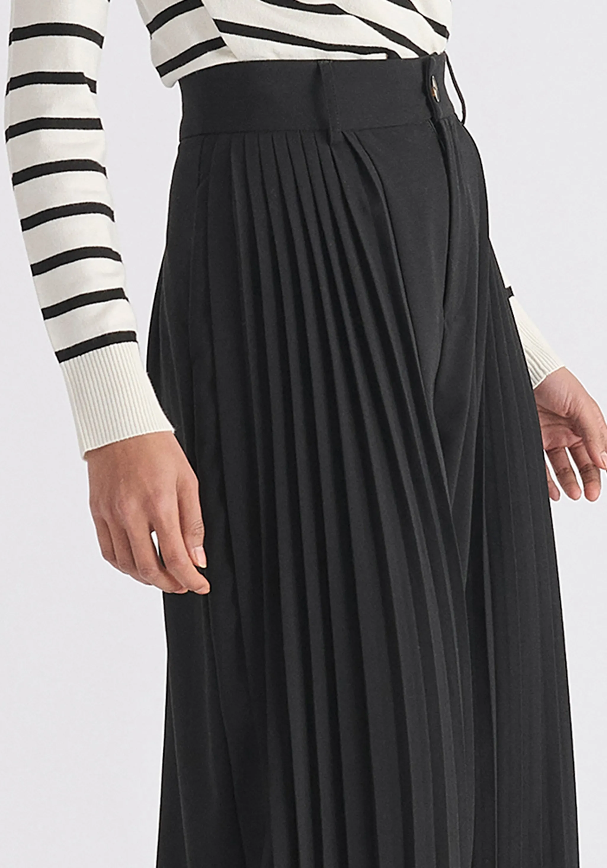 Pleated Wide Leg Trousers